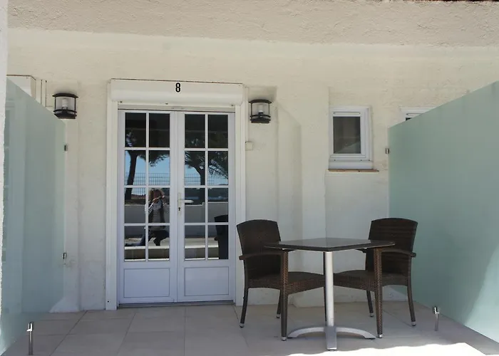 Agay Beach 2* Сен-Рафаэль